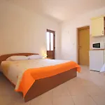Apartments Krevatin